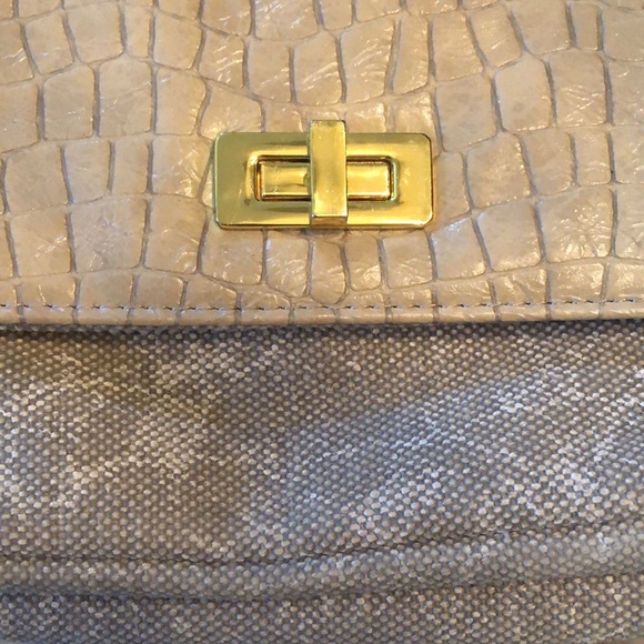 Moved Sondra Roberts roomy fabric, faux stamped leather double chain strap bag - Picture 2 of 10